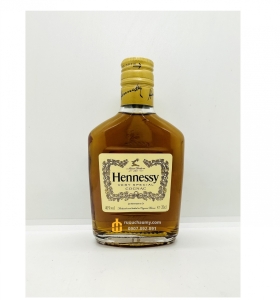 Hennessy VS  200ML