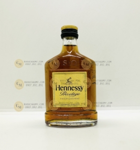 Hennessy 200ml old - 1 bottle